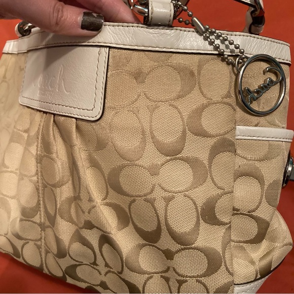 Vintage Coach Signature Logo Shoulder Bag - Picture 3 of 15